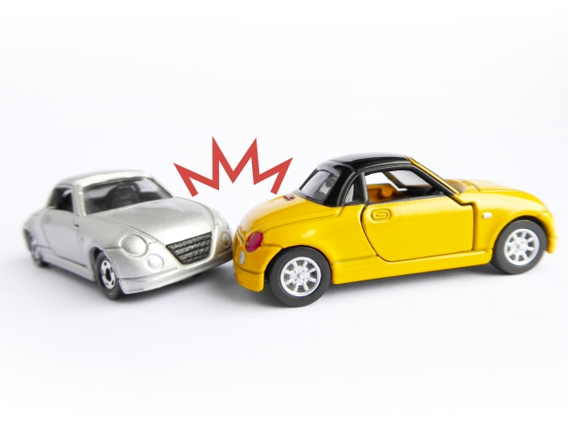 自動車保険で過失割合が100対0(10対0)となる交通事故とは?